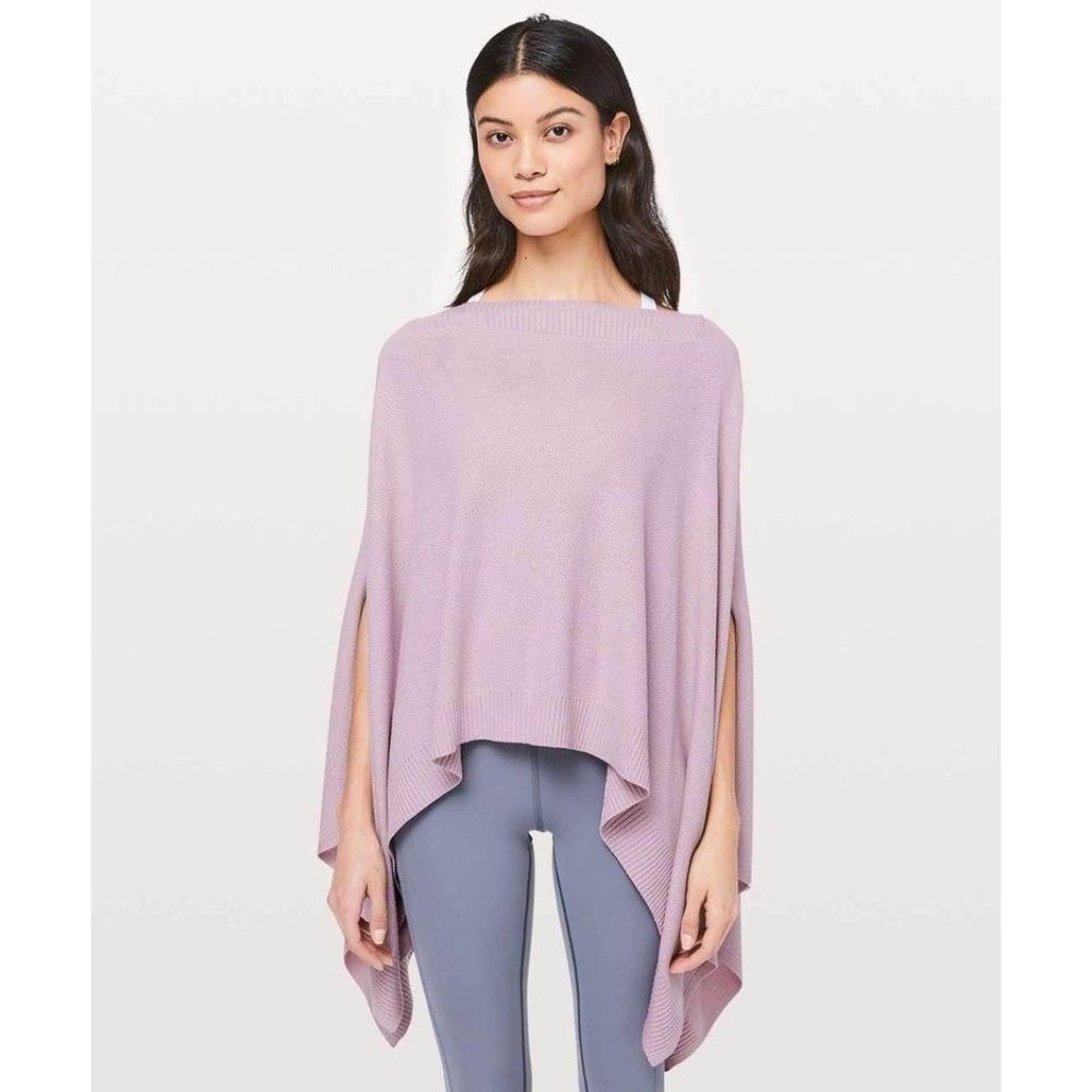 Lululemon foward flow cape- NWT OS